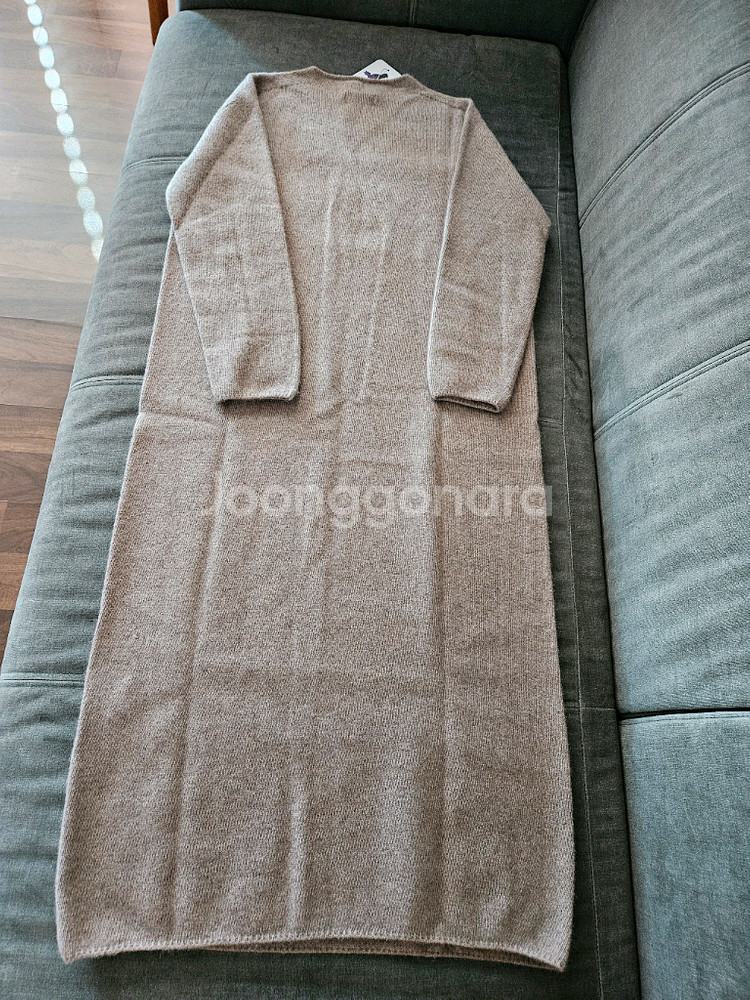 르우 홀가먼트 라쿤 라운드 니트원피스 판매해요--12