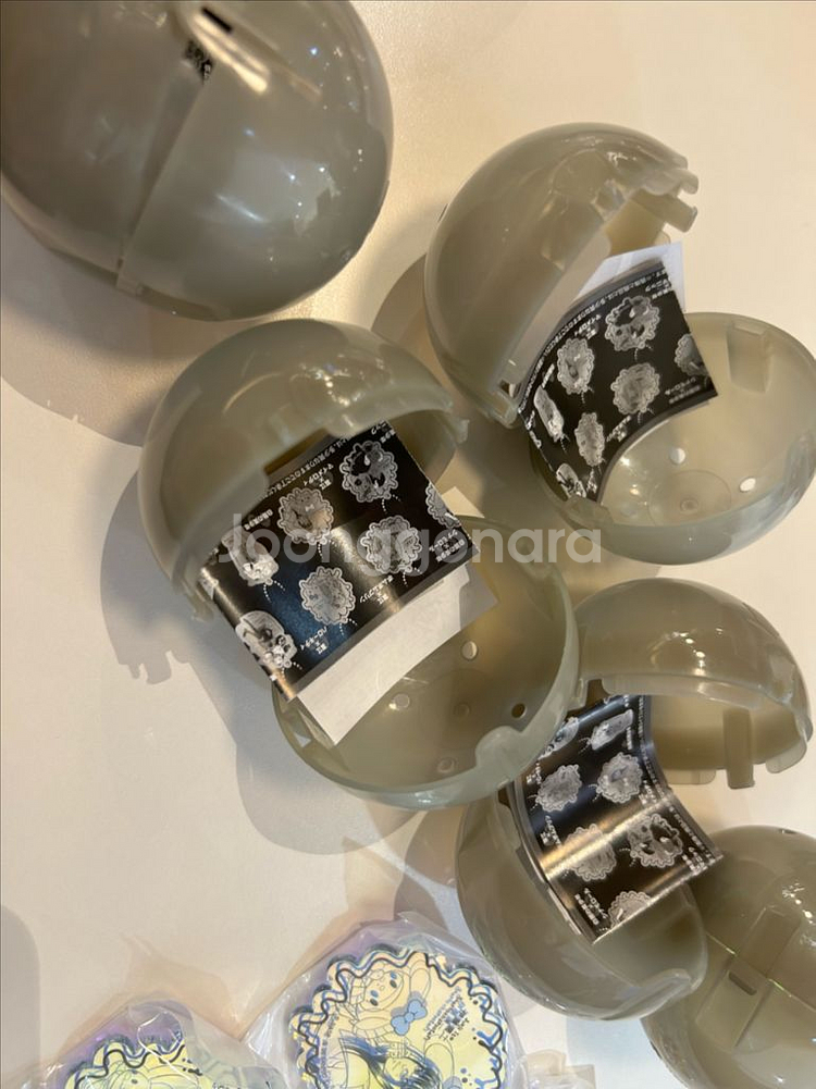 5개일괄)이토준지 산리오 아크릴 키링 팝니다--2