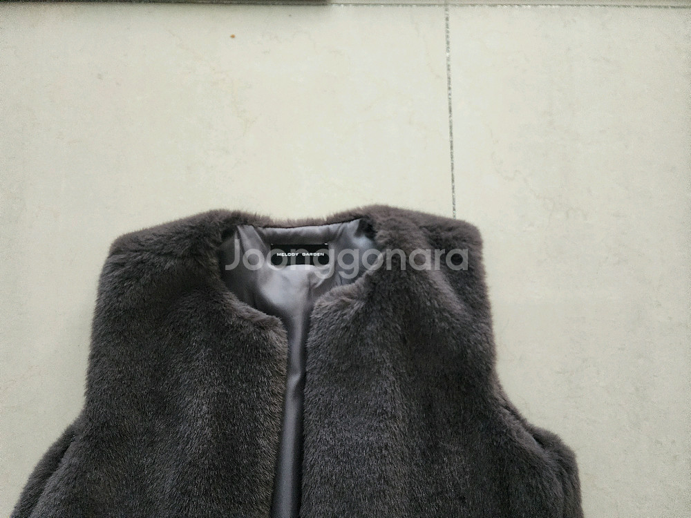 여성복 멜로디가든 인조퍼 롱베스트 팔아요--1