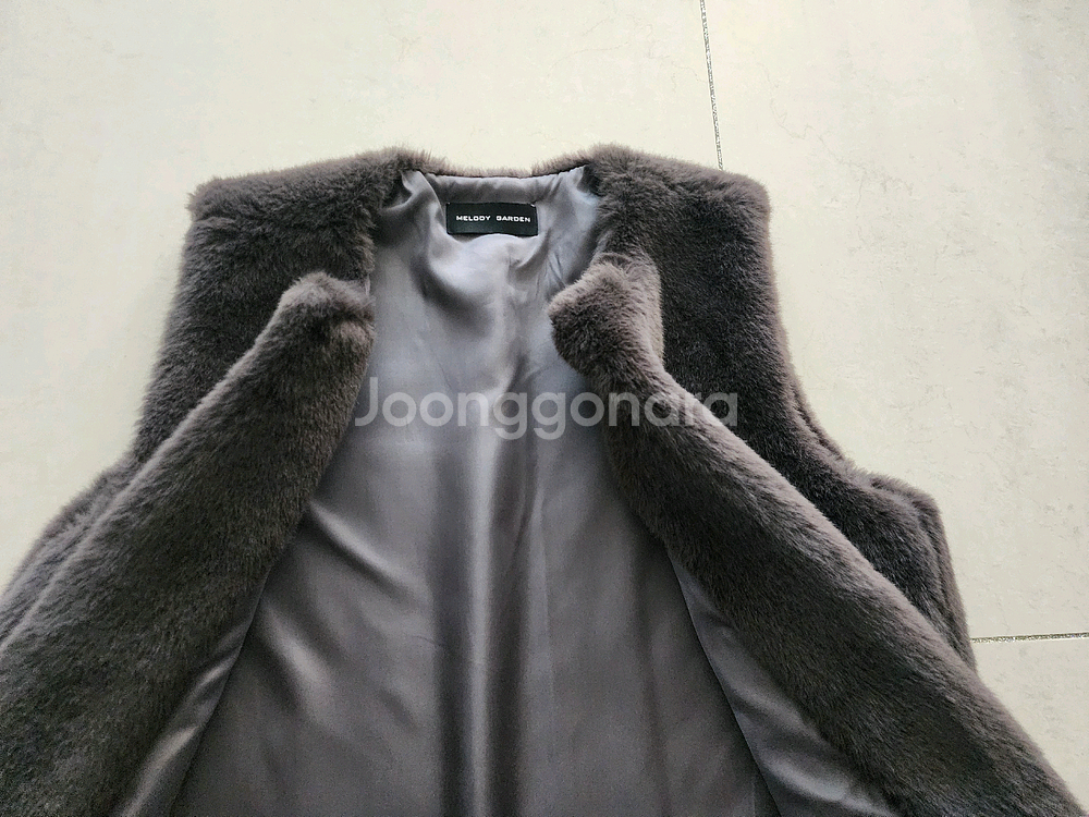 여성복 멜로디가든 인조퍼 롱베스트 팔아요--5