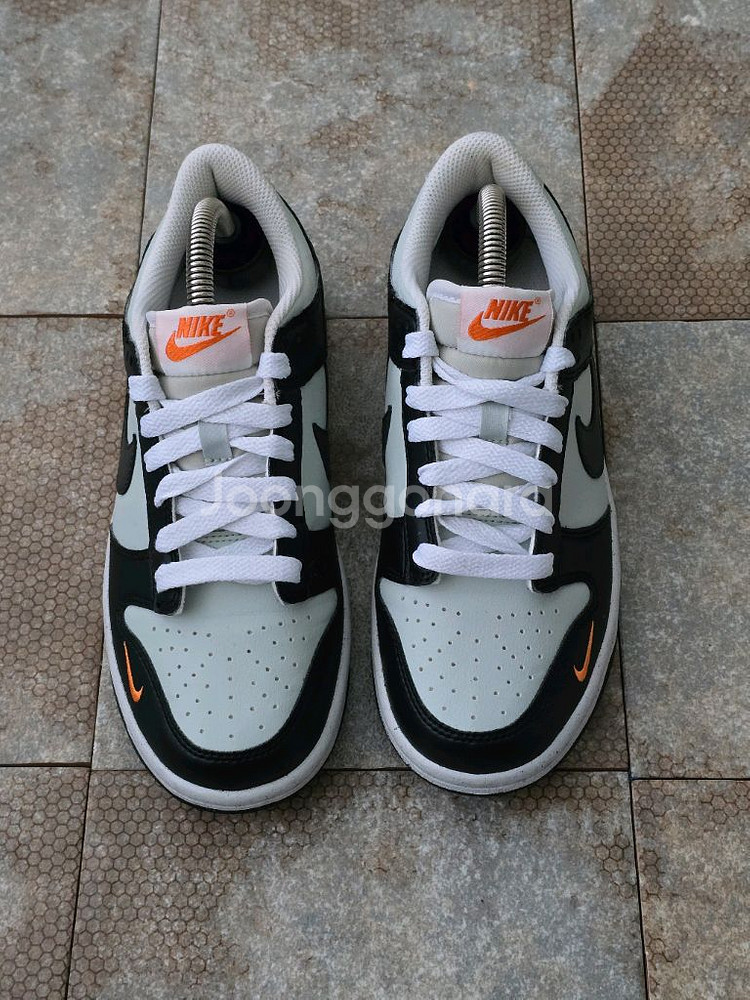 (235)나이키 덩크 로우 블랙 라이트 실버 스니커즈--1