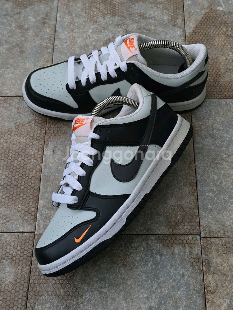 (235)나이키 덩크 로우 블랙 라이트 실버 스니커즈--2