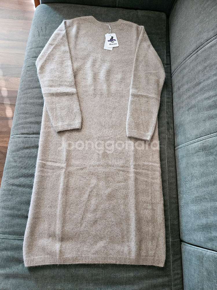 EON 라쿤 홀가먼트 라운드 니트원피스 판매해요--0