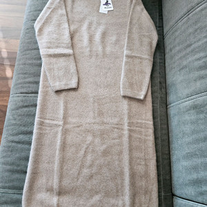 EON 라쿤 홀가먼트 라운드 니트원피스 판매해요