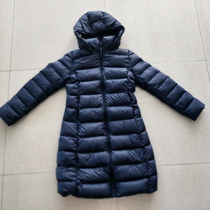 탑텐우먼 85사이즈 덕다운중경량 패딩 팔아요