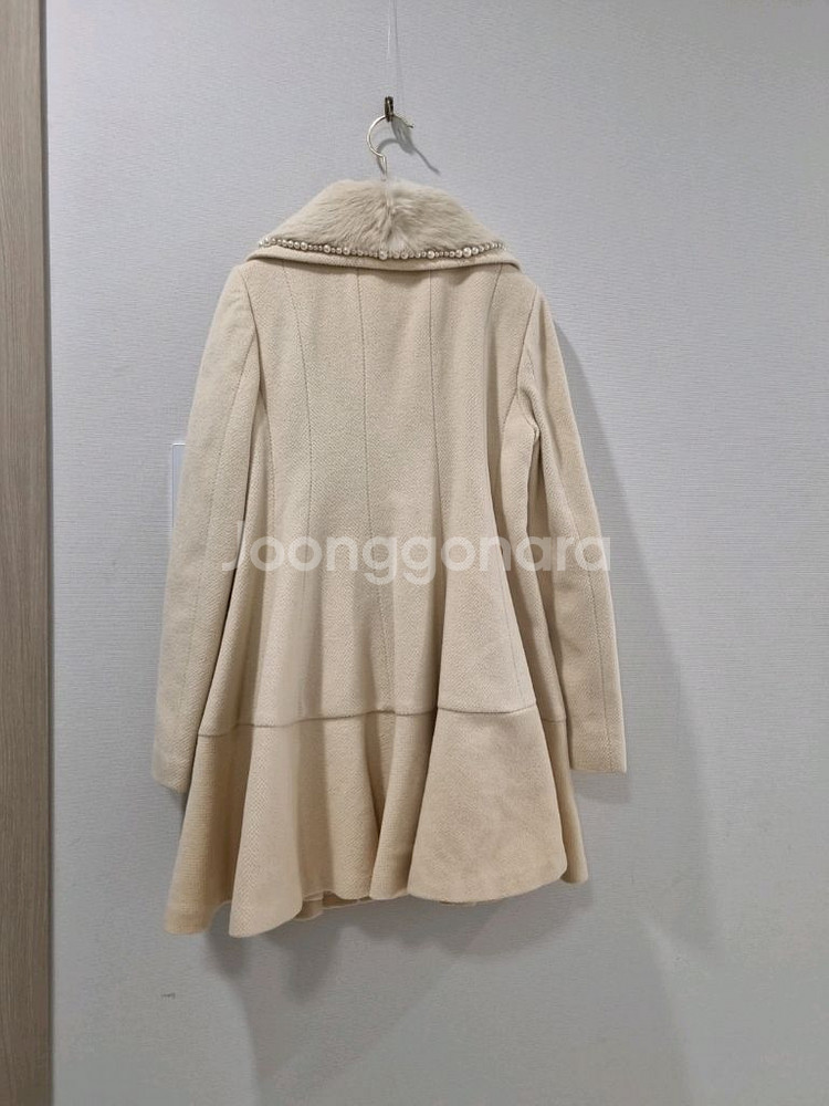 오즈세컨 토끼털카라 앙고라울 코트--4