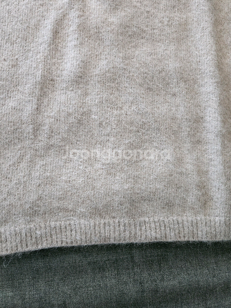 EON 라쿤 홀가먼트 라운드 니트원피스 판매해요--12