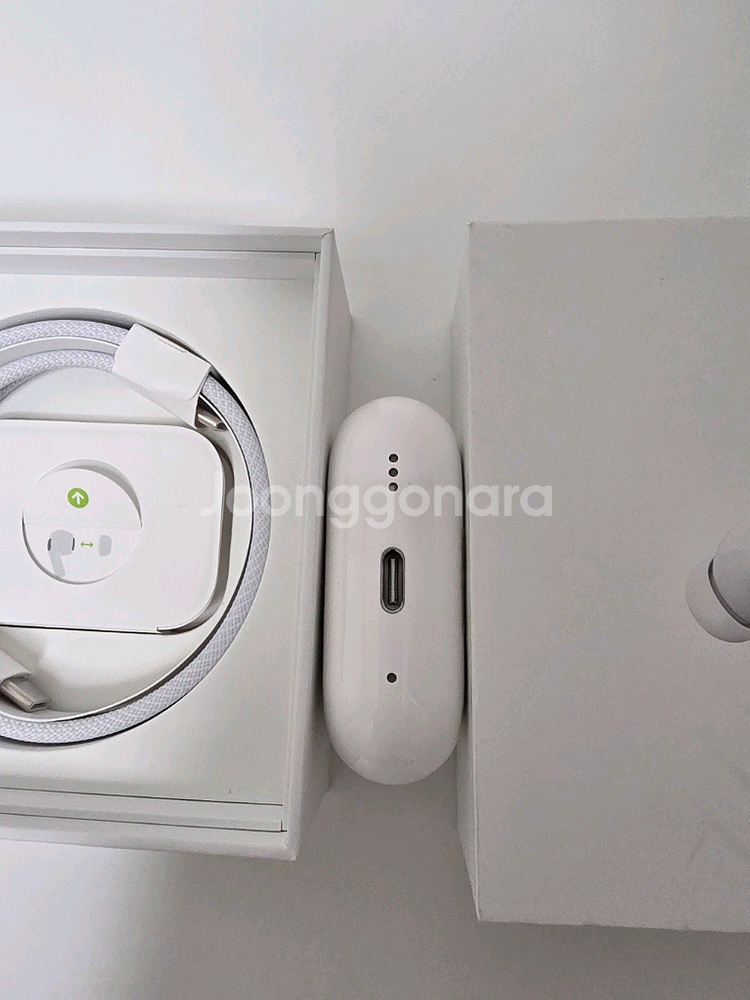 에어팟프로2 c타입 판매합니다--2