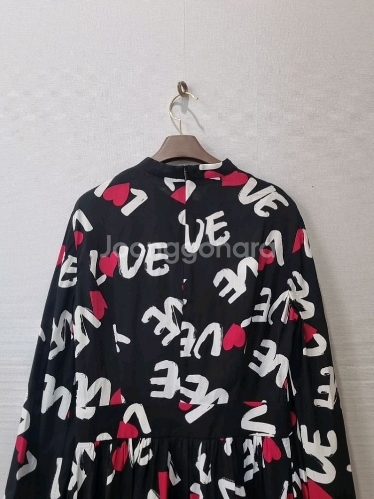 LOVE MOSCHINO 러브 모스키노 하트 로고 패턴--2