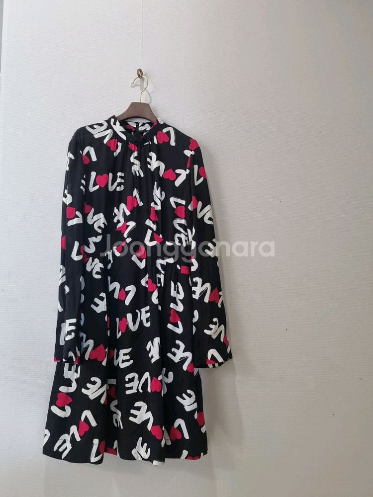 LOVE MOSCHINO 러브 모스키노 하트 로고 패턴--0