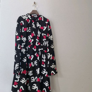 LOVE MOSCHINO 러브 모스키노 하트 로고 패턴