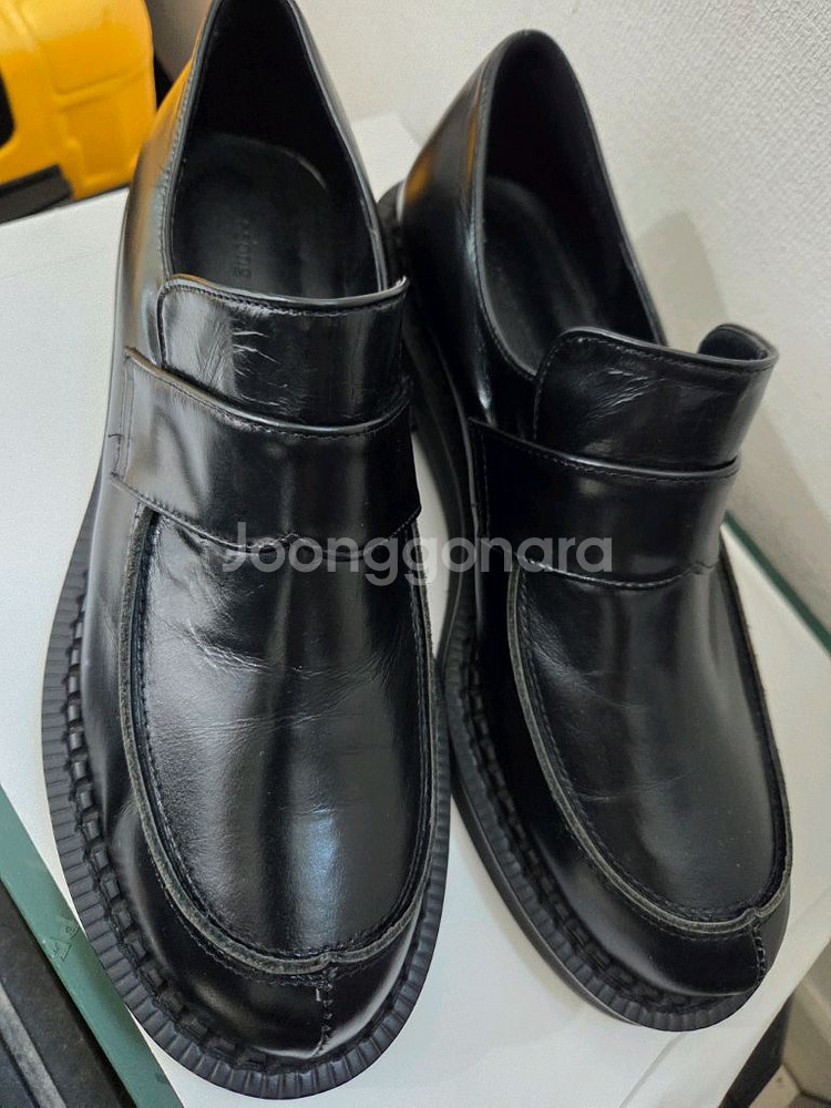 새상품 쏭스튜디오 로퍼 240--1