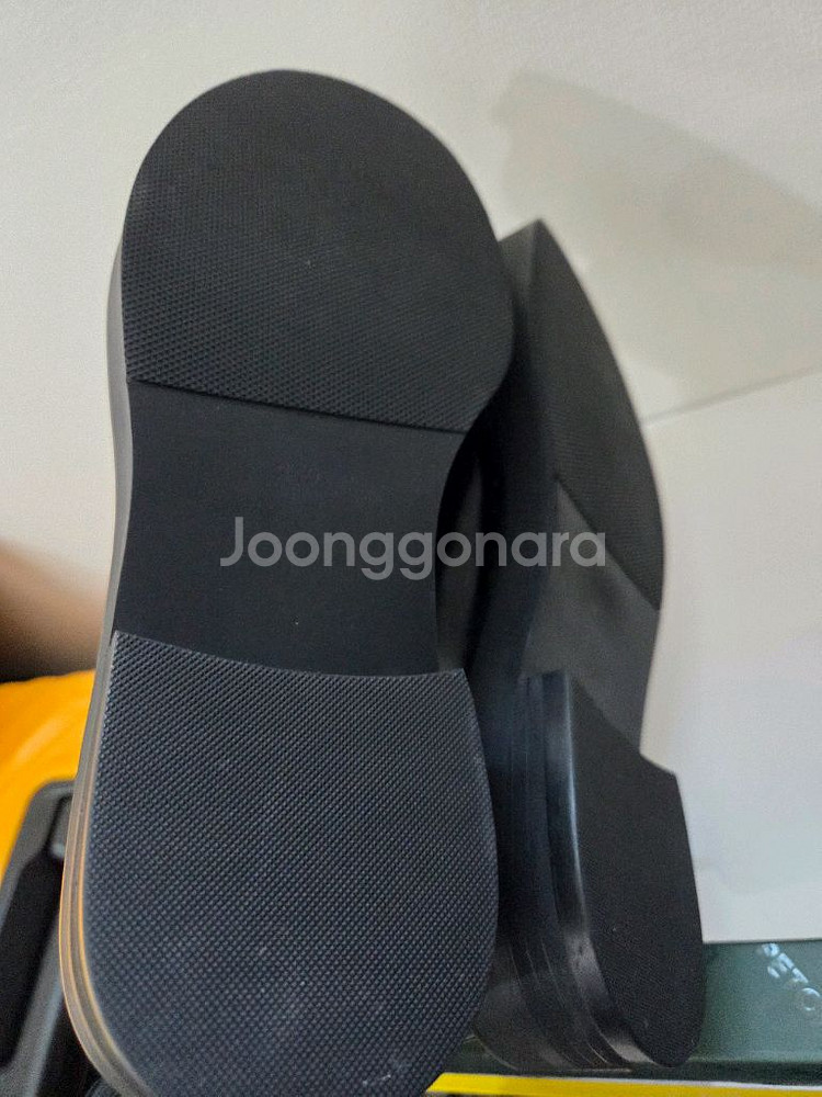 새상품 쏭스튜디오 로퍼 240--5