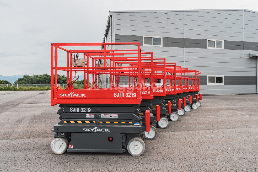 고소작업대 대표모델 SJ3219--2