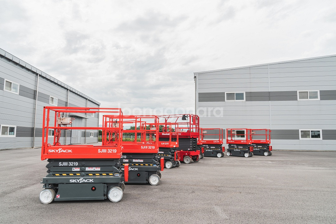 고소작업대 대표모델 SJ3219--1