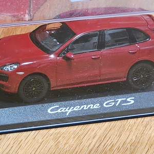 미니챔프 포르쉐 카이엔 GTS 1:43 다이케스트