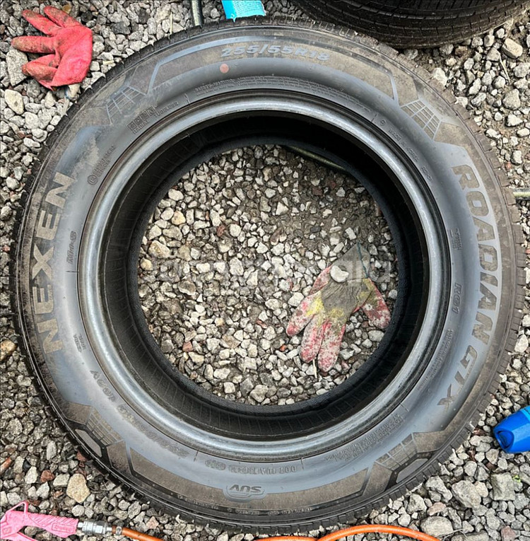 255 55 18중고타이어2개2555518--2