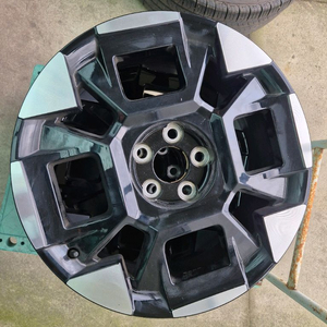 ka44카니발 신형 19인치 휠 2개 tpms 포함