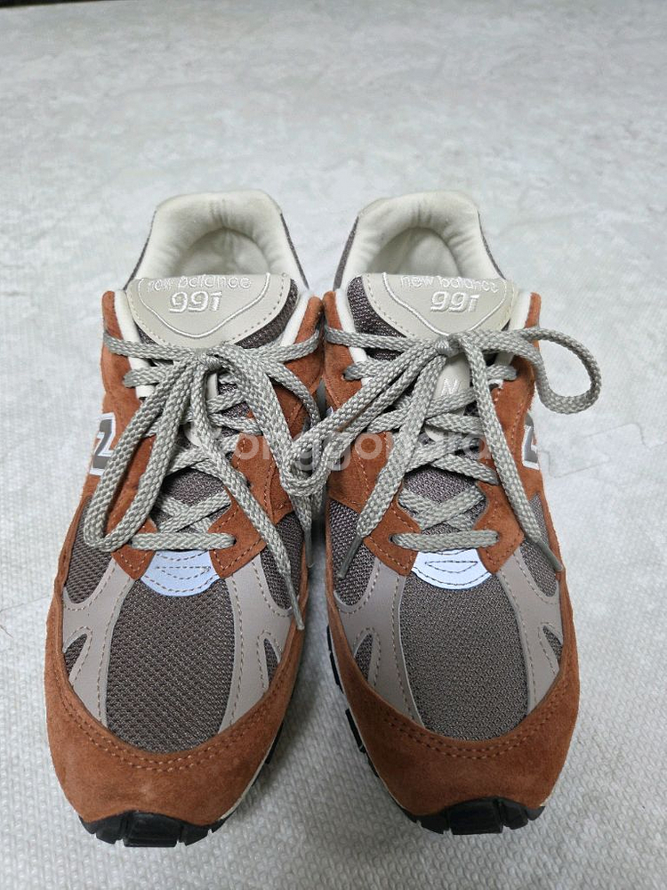 뉴발란스 991 팔콘 260사이즈 판매합니다--1