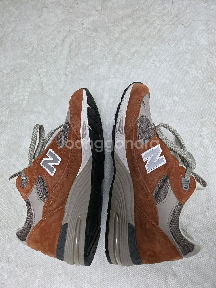 뉴발란스 991 팔콘 260사이즈 판매합니다--3