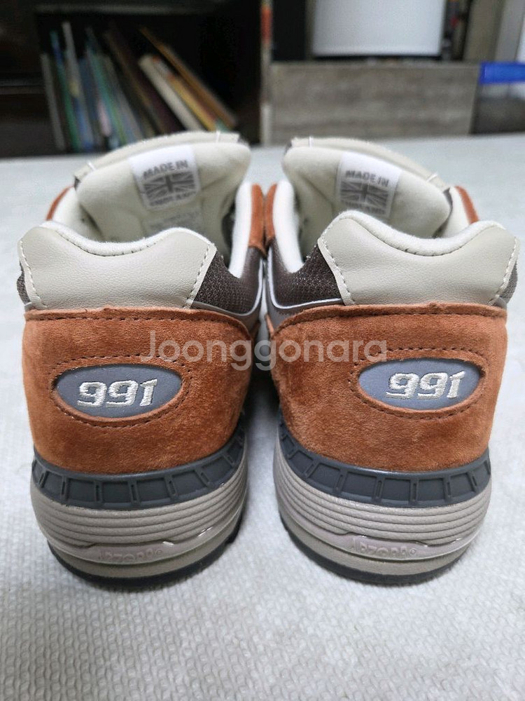 뉴발란스 991 팔콘 260사이즈 판매합니다--2