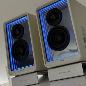 에디파이어 QR65 화이트 스피커 국내정발