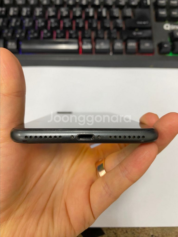 아이폰8플러스 스그 액정SS급 256GB 배터리100%--6