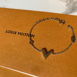 루이비통 v에센셜 실버 서플 팔찌