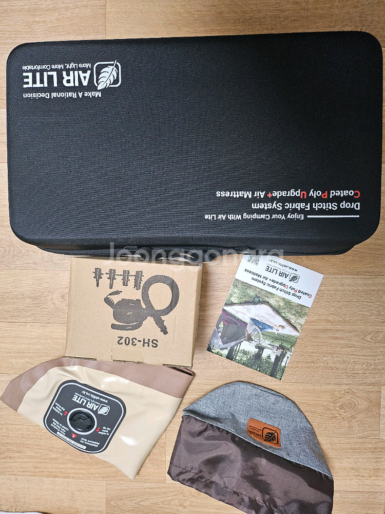 새제품)캠프웍스 에어라이트 캠핑매트 매트리스 판매합니다--0