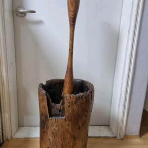 엿날 나무로 된 절구 ㆍ절구통 셋트 팔아요