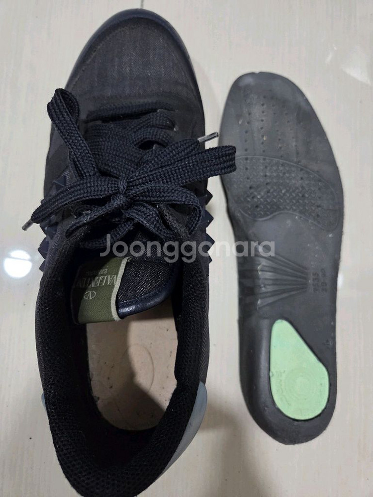 발렌티노 스니커즈 265사이즈 팝니다--3