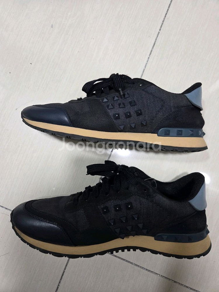 발렌티노 스니커즈 265사이즈 팝니다--1