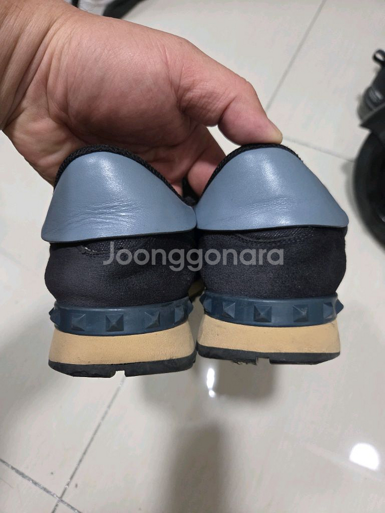 발렌티노 스니커즈 265사이즈 팝니다--4