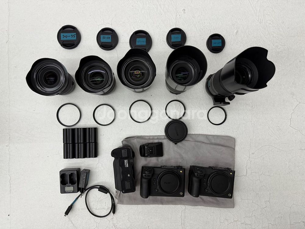 FUJI GFX100 II 바디 2개+렌즈 5종--0