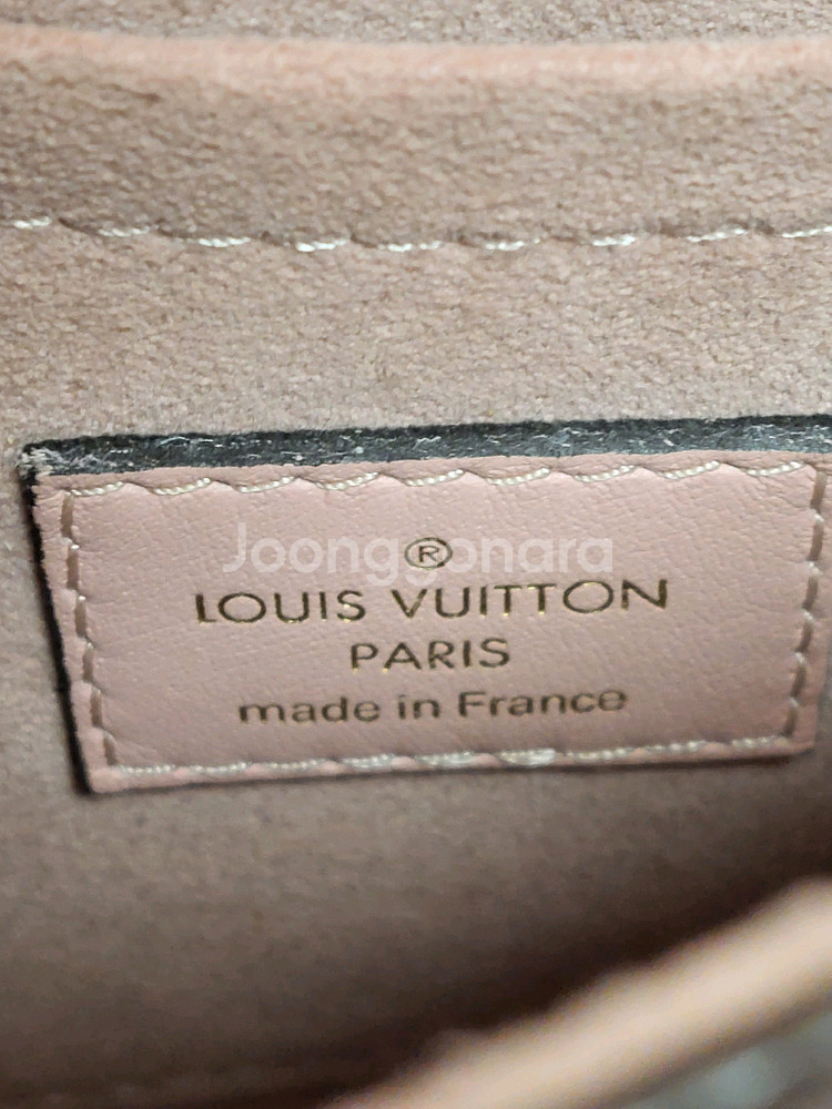 정품)급처상태좋음!루이비통 핑크록키bb 크로스토트백가방--3