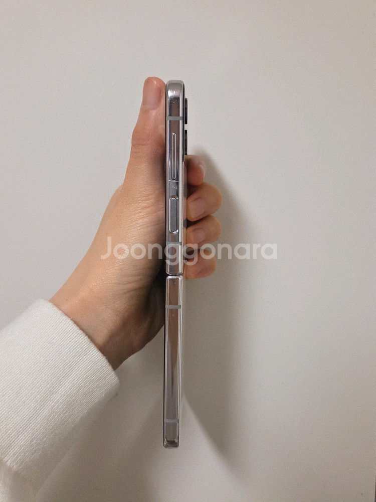 갤럭시 z플립4 256GB 화이트--3