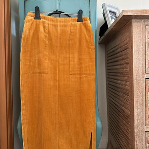 타임 코듀로이 스커트