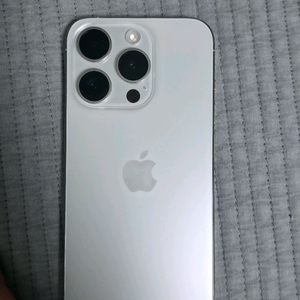 아이폰 15 프로 화이트 128GB+ 에어팟 프로2