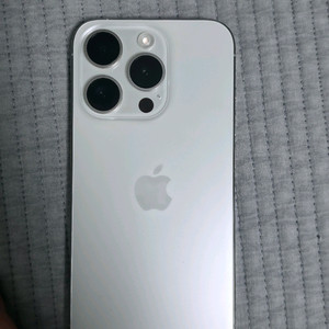 아이폰 15 프로 화이트 128GB+ 에어팟 프로2