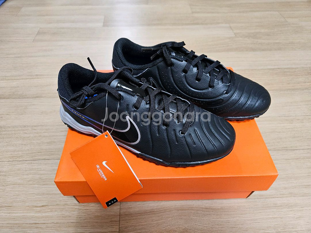 나이키 주니어 티엠포 레전드 10 아카데미 235사이즈--1