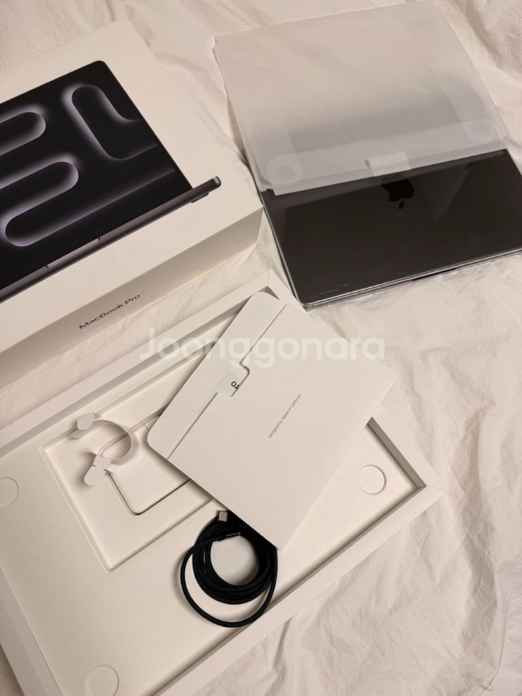 맥북 프로 14 (M3 Pro) RAM 18 / 512--1