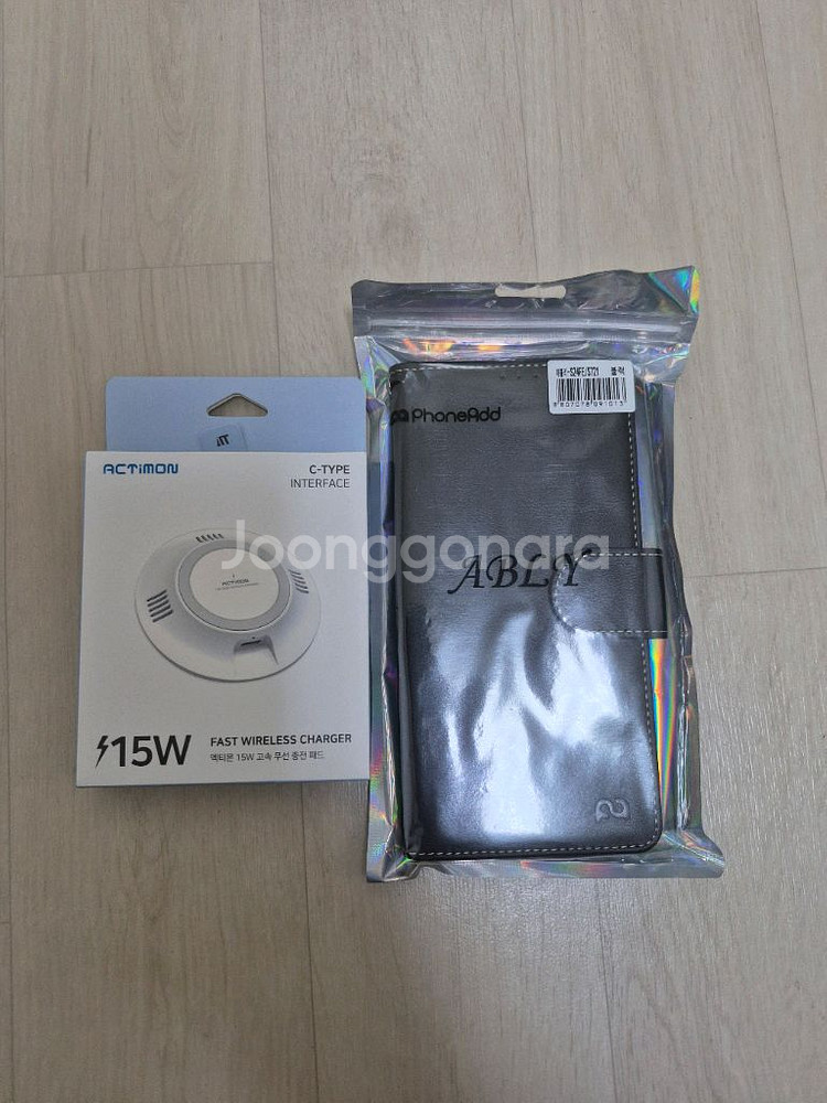 폰케이스 ,무선충전기 새제품--0