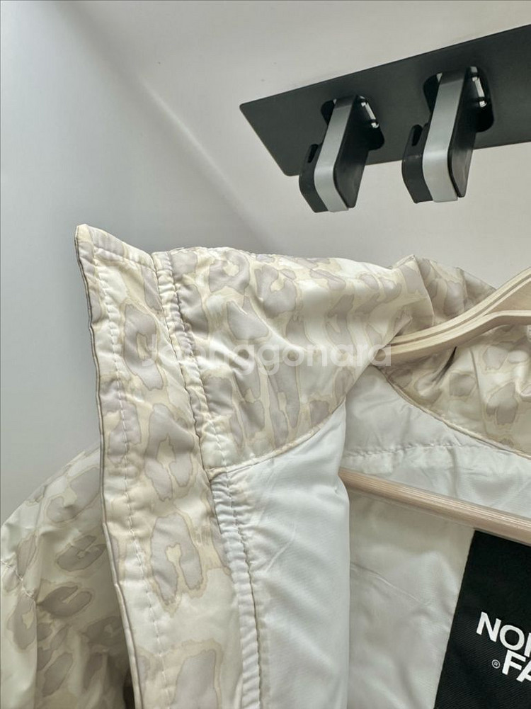 노스페이스 프린트 눕시 숏 자켓 실버 그레이 레오파드 S--12