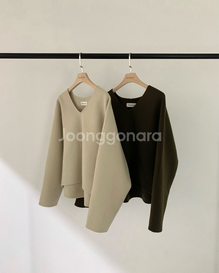 브런치 핸드메이드블라우스 새제품 베이지--1