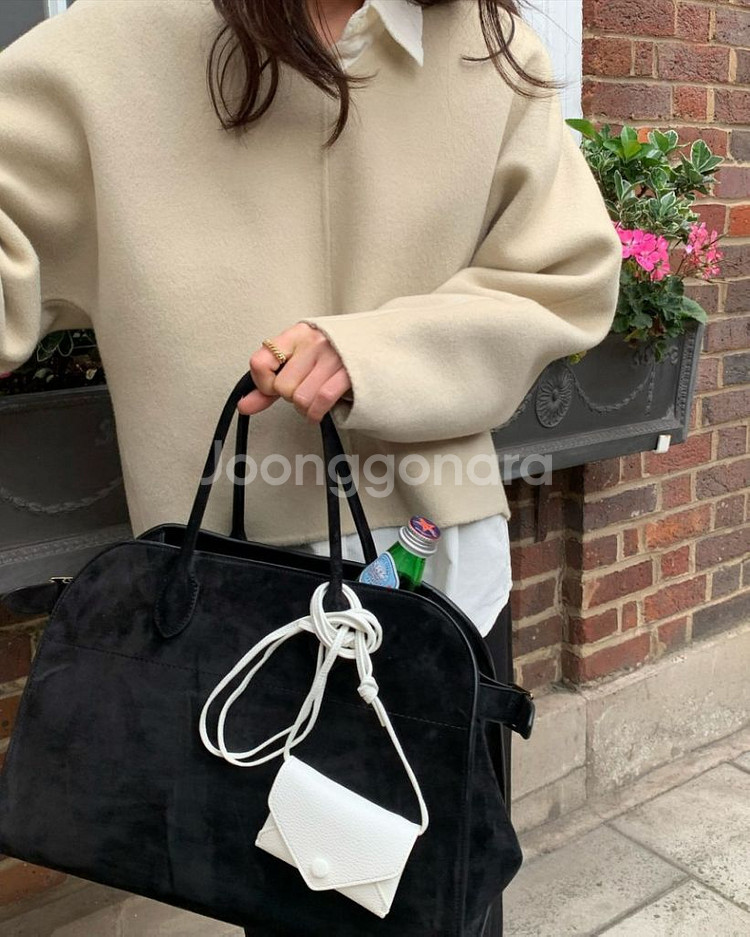 브런치 핸드메이드블라우스 새제품 베이지--4