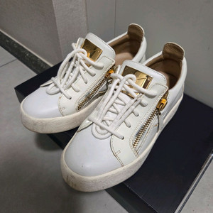 쥬세페 자노티 메이런던 여성 스니커즈 225