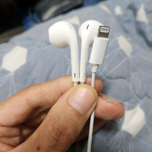 아이폰용 라이트닝 이어폰