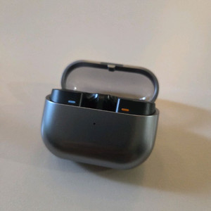 갤럭시 버즈3 실버 본체만 팝니다