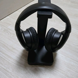 제닉스 타이탄 wh7 무선 게이밍헤드셋 2개 판매