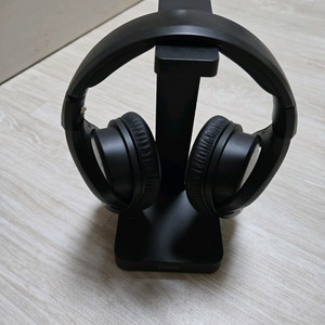 제닉스 타이탄 wh7 무선 게이밍헤드셋 2개 판매